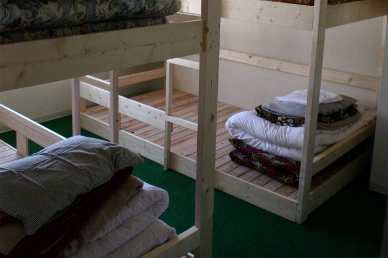 Travellersdou Kirinya Hostel Udzsi Kültér fotó